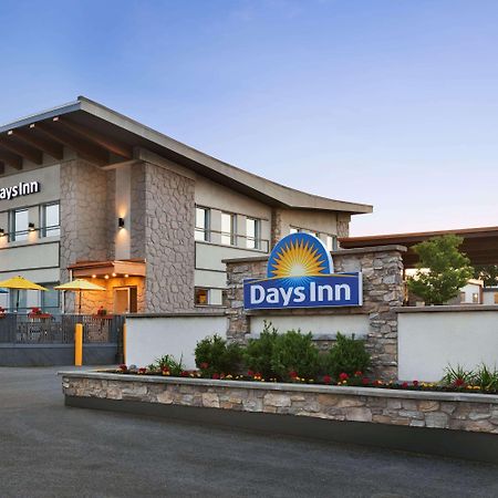 Days Inn By Wyndham Montreal East Bagian luar foto